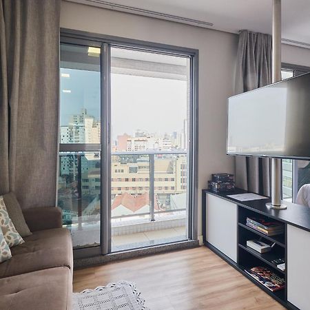 Estudio Aconchegante No Centro De Curitiba - Ar Condicio E Localizacao Perfeita! Luaran gambar