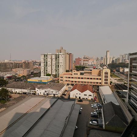 Estudio Aconchegante No Centro De Curitiba - Ar Condicio E Localizacao Perfeita! Luaran gambar