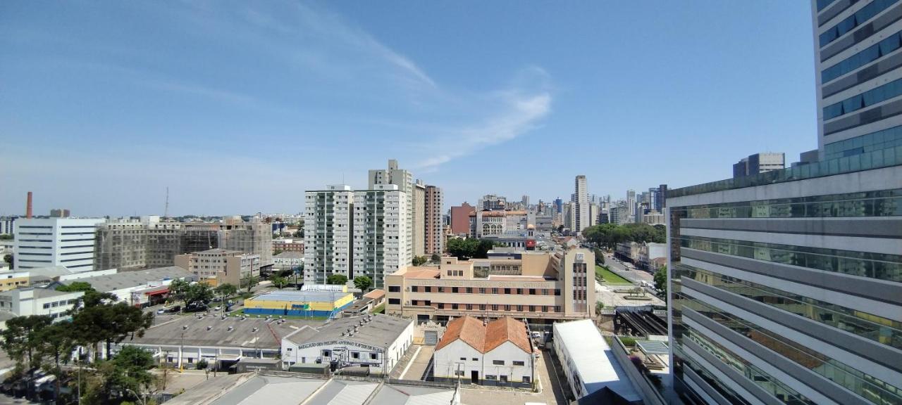 Estudio Aconchegante No Centro De Curitiba - Ar Condicio E Localizacao Perfeita! Luaran gambar