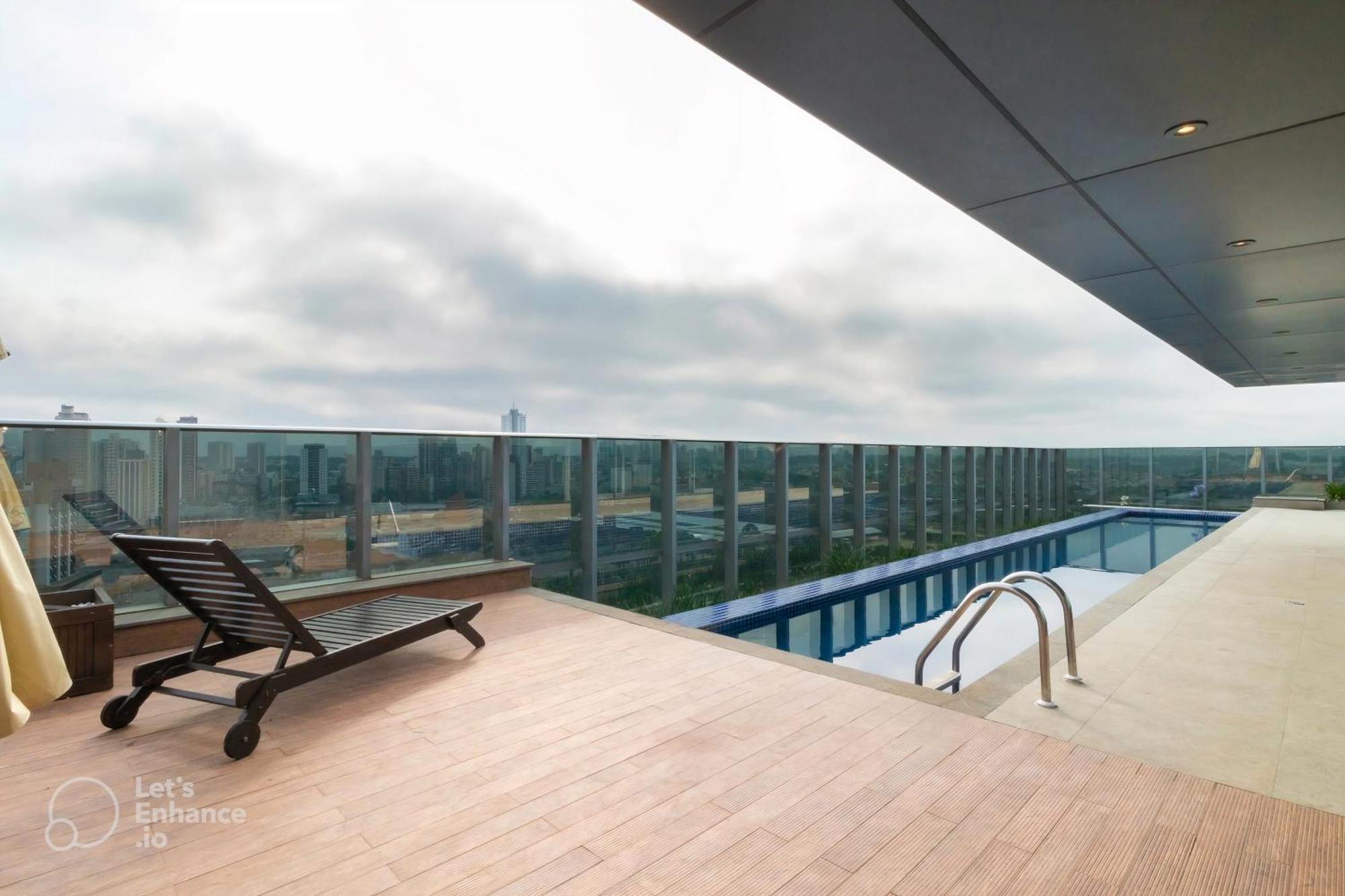 Estudio Aconchegante No Centro De Curitiba - Ar Condicio E Localizacao Perfeita! Luaran gambar