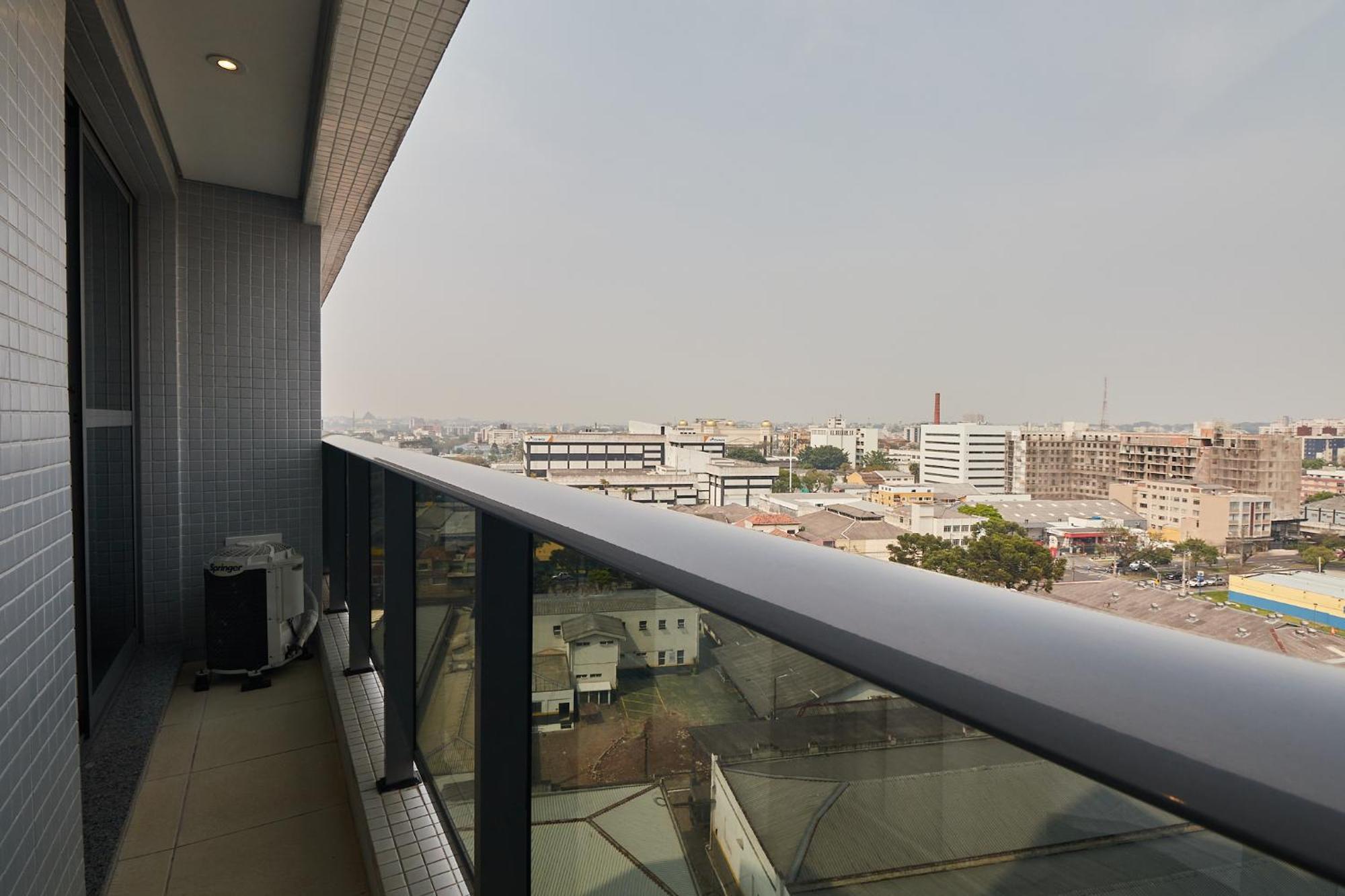 Estudio Aconchegante No Centro De Curitiba - Ar Condicio E Localizacao Perfeita! Luaran gambar